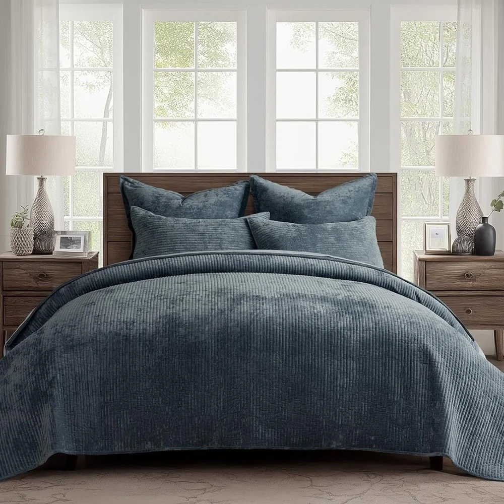 🆕 PB Style 3 Piece Queen Stormy Blue Luxe Soft Velvet Quilt Coverlet Set.